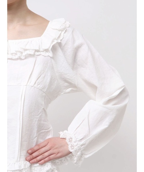merry jenny(メリージェニー)の「sugar square blouse(シャツ/ブラウス・レディース・オフホワイト/ライトブルー/ブラック・FREE)」の8枚目の写真