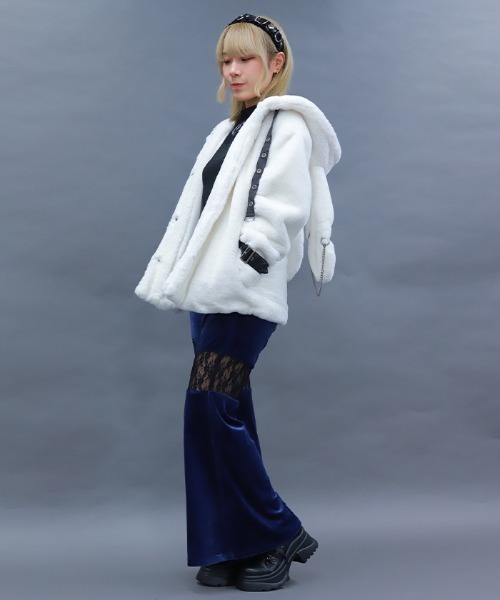 NIBBLE POISON(ニブルポイズン)の「レース切替ベロアフレアパンツ(その他パンツ・レディース・ブラック/ブルー・MEDIUM)」の11枚目の写真