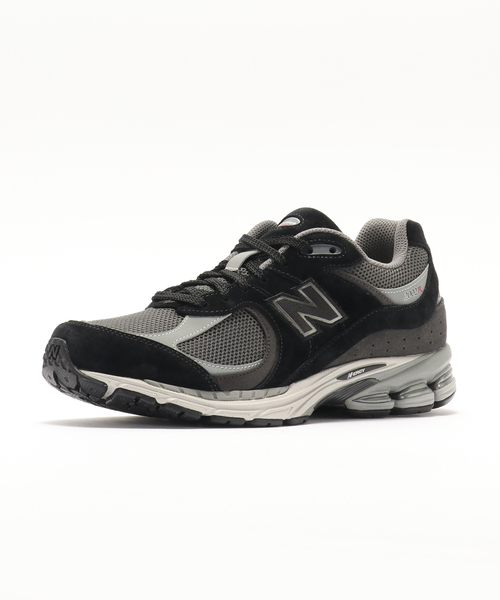 NEW BALANCE(ニューバランス)の「NEW BALANCE / ニューバランス 2002R(スニーカー・メンズ・ブラック/ブラック系その他・23cm/23.5cm/24cm/24.5cm/27cm/27.5cm/28cm/26cm/26.5cm)」の3枚目の写真