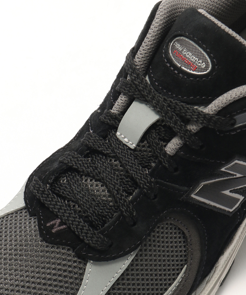 NEW BALANCE(ニューバランス)の「NEW BALANCE / ニューバランス 2002R(スニーカー・メンズ・ブラック/ブラック系その他・23cm/23.5cm/24cm/24.5cm/27cm/27.5cm/28cm/26cm/26.5cm)」の7枚目の写真