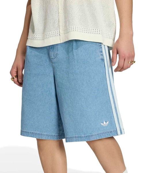 adidas(アディダス)の「adidas DENIM SHORTS / アディダス デニム ショーツ(デニムパンツ・メンズ・ライトブルー・36inch/34inch/32inch/30inch)」の1枚目の写真