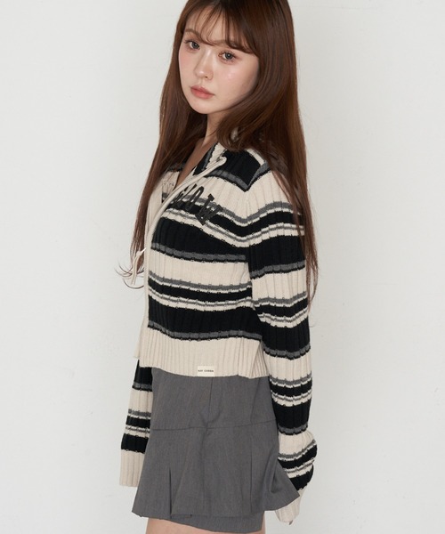 RAY CASSIN（レイカズン）の「ロゴハイネックジップニット（ニット/セーター・レディース・ブルー系その他2/レッド/ネイビー/ライトベージュ・FREE）」の20枚目の写真