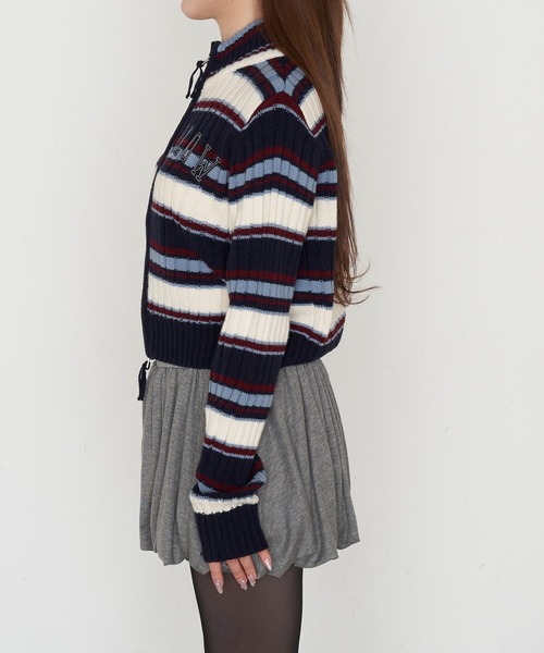 RAY CASSIN（レイカズン）の「ロゴハイネックジップニット（ニット/セーター・レディース・ブルー系その他2/レッド/ネイビー/ライトベージュ・FREE）」の12枚目の写真