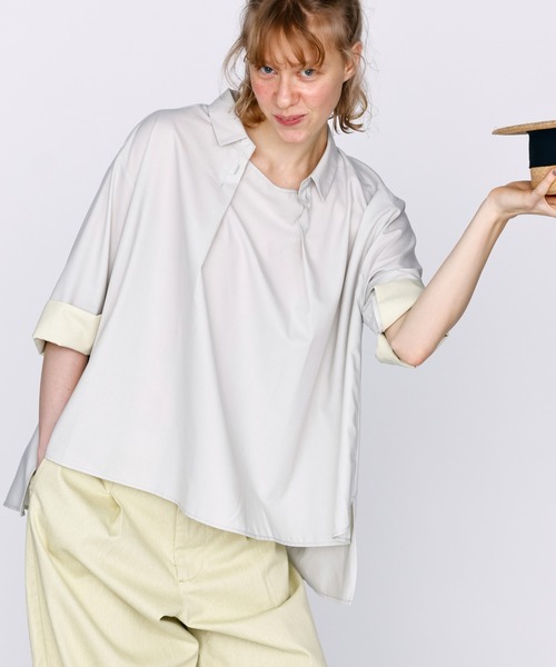 Kelen(ケレン)の「「KELEN / ケレン」2WAYシルエットプルオーバートップス(シャツ/ブラウス・レディース・オフホワイト/ブラック/サックスブルー/ライトグレー・S/M)」の4枚目の写真