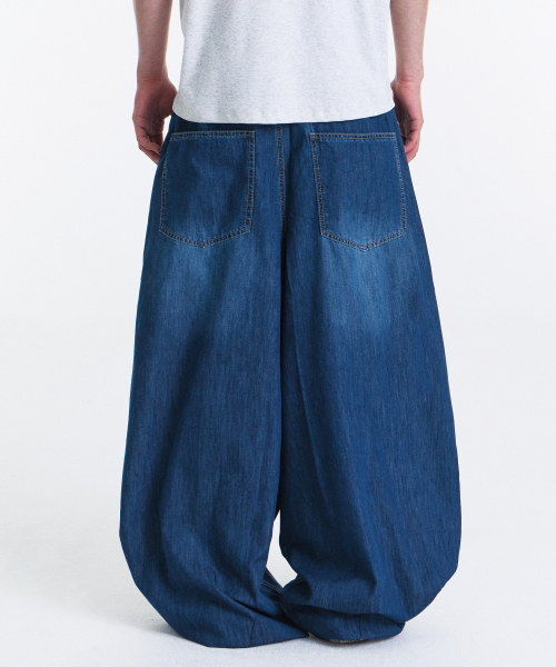 KICHUL(キチョル)の「SUMMER VACATION BALLOON PANTS (DARK BLUE)(デニムパンツ・メンズ・その他・SMALL/X-SMALL/MEDIUM/LARGE)」の3枚目の写真