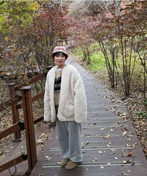 MONGDOL(モンドル)の「ニットフードキルティングファージャケットライトベージュMDJK048LBEIGE(ムートンコート・レディース・その他・F)」の10枚目の写真