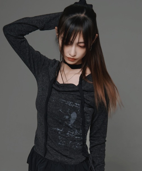 .KOM(ドットコム)の「『.KOM/ドットケーオーエム』デザインロングスリーブ【GC】(Tシャツ/カットソー・レディース・グレー/ホワイト・FREE)」の1枚目の写真