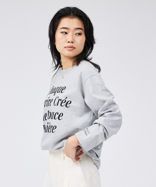 Rouge vif Anna(ルージュヴィフアンナ)の「コットンロゴロングスリーブTシャツ(Tシャツ/カットソー・レディース・グレー/ホワイト・フリー)」の3枚目の写真