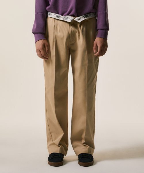 LMCの「OG TWO TUCK CHINO PANTS beige(その他パンツ・レディース・その他・MEDIUM)」の2枚目の写真