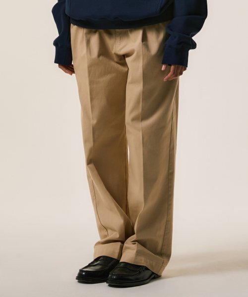 LMCの「OG TWO TUCK CHINO PANTS beige(その他パンツ・レディース・その他・MEDIUM)」の5枚目の写真