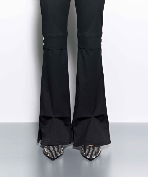 KIMZISU(キムジス)の「Pinched Slit Pants _ BLACK(スラックス・レディース・ブラック・SMALL/MEDIUM/LARGE)」の2枚目の写真