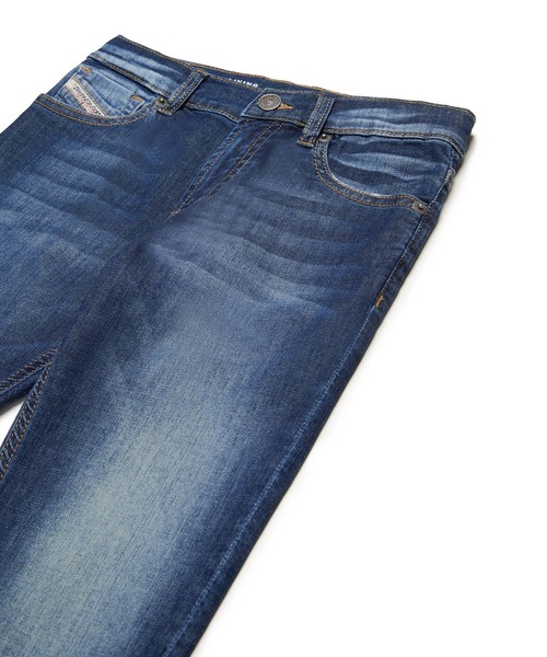 DIESEL KIDS(ディーゼルキッズ)の「DIESEL(ディーゼル)Kids & Junior デニムパンツ(デニムパンツ・キッズ・インディゴブルー・14Y/16Y/4Y/6Y/8Y/10Y/12Y)」の3枚目の写真