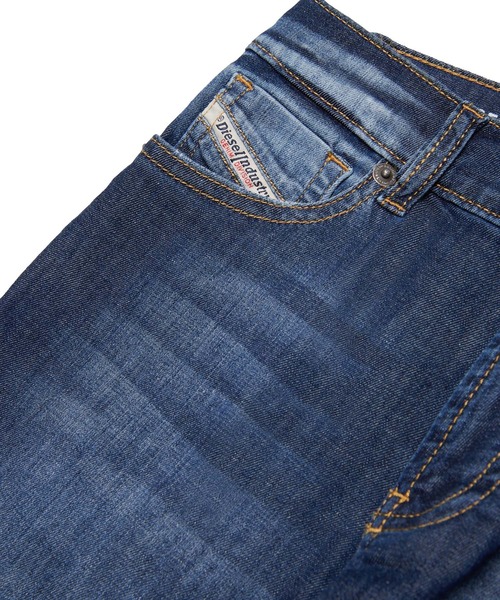 DIESEL KIDS(ディーゼルキッズ)の「DIESEL(ディーゼル)Kids & Junior デニムパンツ(デニムパンツ・キッズ・インディゴブルー・14Y/16Y/4Y/6Y/8Y/10Y/12Y)」の4枚目の写真