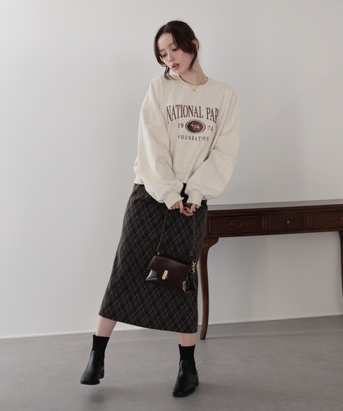 BLUEEAST(ブルーイースト)の「裏起毛ディア刺繍スウェット(スウェット・レディース・グレー/アイボリー/ネイビー・MEDIUM)」の7枚目の写真