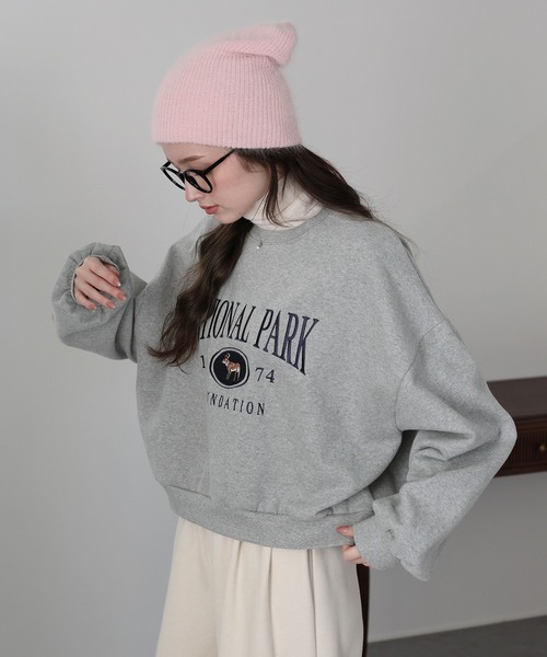 BLUEEAST(ブルーイースト)の「裏起毛ディア刺繍スウェット(スウェット・レディース・グレー/アイボリー/ネイビー・MEDIUM)」の9枚目の写真