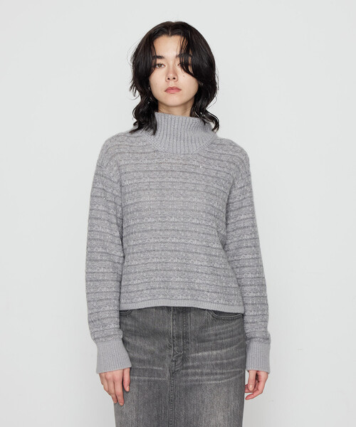 Gabardine K.T（ギャバジンケーティー）の「モヘヤブレンドヤーンセーター（ニット/セーター・レディース・オフホワイト/グレー・9号）」の19枚目の写真