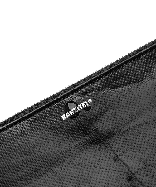 KANEITEI（カネイテイ）の「TIGER FLAT POUCH L (BLACK) / UPCYCLED（クラッチバッグ・メンズ・その他・FREE）」の3枚目の写真