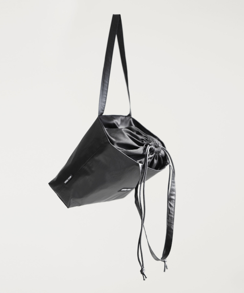 GREEN STUFF(グリーンスタッフ)の「boat string bag 66 matte stone - black M(エコバッグ/サブバッグ・レディース・その他・FREE)」の2枚目の写真