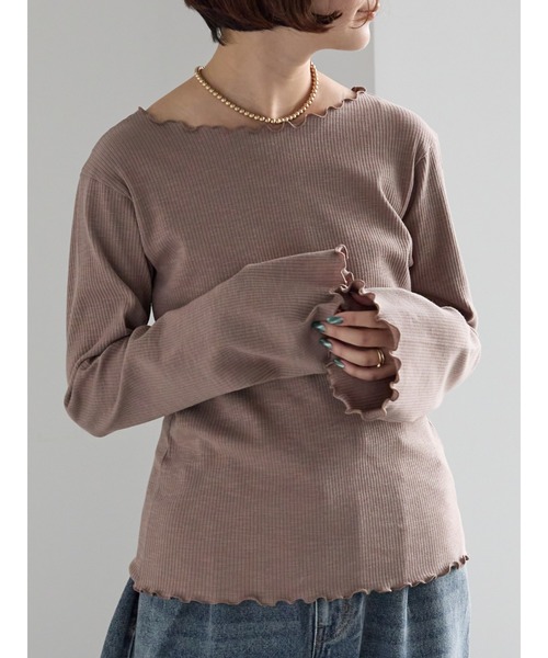 Samansa Mos2(サマンサ モスモス)の「【ZOZO限定】メロウトップス(Tシャツ/カットソー・レディース・ピンク/ブルー/ブラック/キナリ/ベージュ・F)」の4枚目の写真