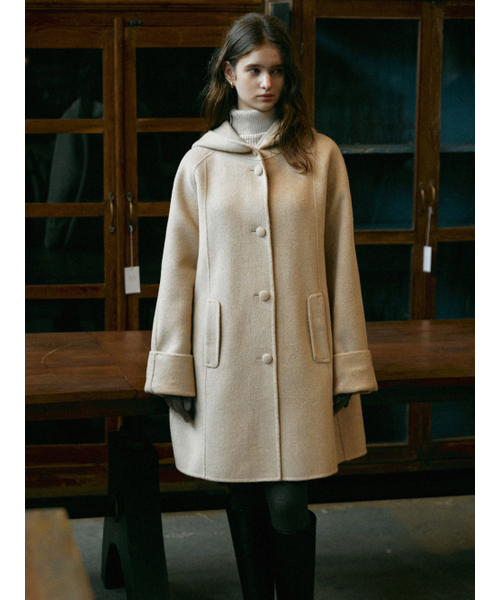 LENINA(レニーナ)の「VELOUR hoodie handmade half coat_BEIGE(チェスターコート・レディース・Beige・FREE)」の1枚目の写真
