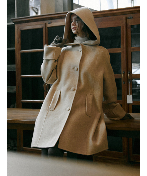 LENINA(レニーナ)の「VELOUR hoodie handmade half coat_BEIGE(チェスターコート・レディース・Beige・FREE)」の3枚目の写真