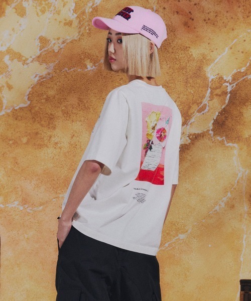 DOUBLE STANDARD CLOTHING(ダブルスタンダードクロージング)の「フラワープリント 天竺Tシャツ(Tシャツ/カットソー・レディース・ブラック/オフホワイト・FREE)」の1枚目の写真
