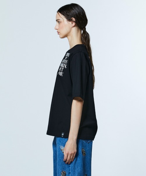 DOUBLE STANDARD CLOTHING(ダブルスタンダードクロージング)の「フラワープリント 天竺Tシャツ(Tシャツ/カットソー・レディース・ブラック/オフホワイト・FREE)」の4枚目の写真
