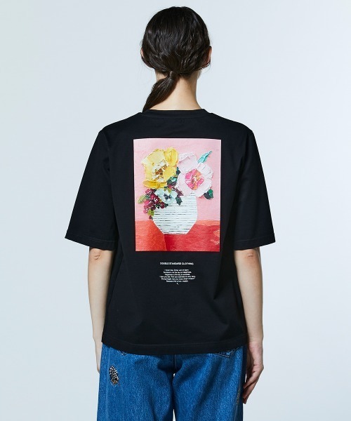 DOUBLE STANDARD CLOTHING(ダブルスタンダードクロージング)の「フラワープリント 天竺Tシャツ(Tシャツ/カットソー・レディース・ブラック/オフホワイト・FREE)」の5枚目の写真
