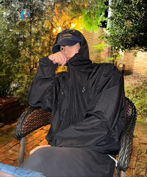 NEUFETBLEU（ヌフエブル）の「NEB windbreaker hoody jacket (black)（パーカー・メンズ・その他・MEDIUM）」の4枚目の写真