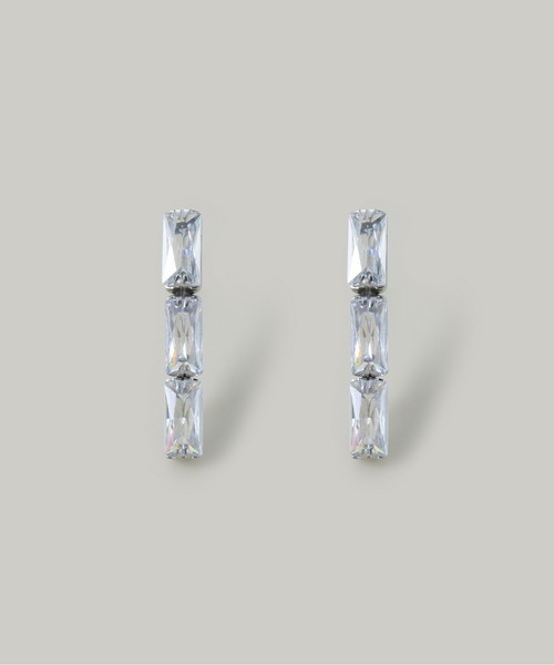 Jolie Toujours(ジョリトゥジュール)の「【汗や水に強い】〈ステンレス〉CZスリムストーンピアス(ピアス(両耳用)・レディース・シルバー/ゴールド/ピンクゴールド・FREE)」の2枚目の写真