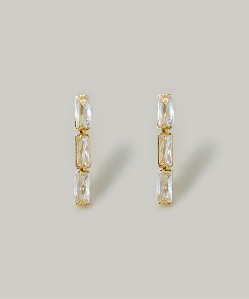 Jolie Toujours(ジョリトゥジュール)の「【汗や水に強い】〈ステンレス〉CZスリムストーンピアス(ピアス(両耳用)・レディース・シルバー/ゴールド/ピンクゴールド・FREE)」の1枚目の写真