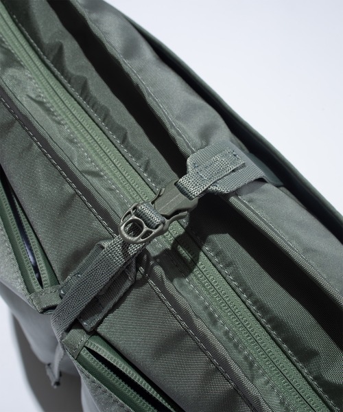 F/CE. （エフシーイー）の「F/CE. 420 re/cor COURIER SHOULDER BAG / エフシーイー 420 リコー クーリエ ショルダー バッグ（ショルダーバッグ・メンズ・ブラック/オリーブ・FREE）」の7枚目の写真