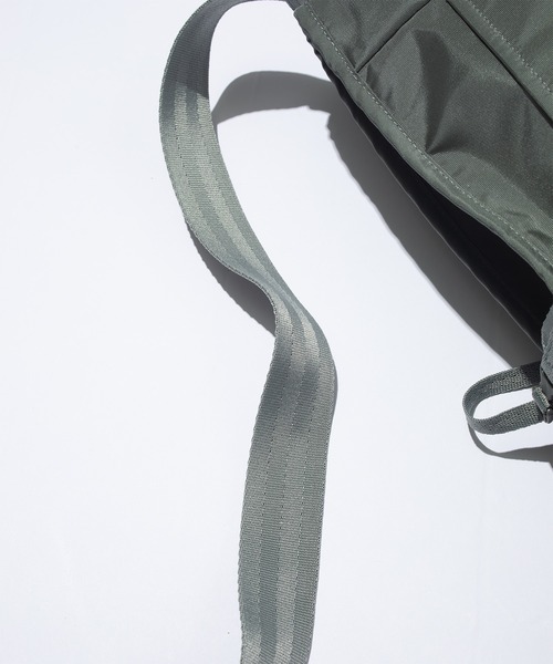 F/CE. （エフシーイー）の「F/CE. 420 re/cor COURIER SHOULDER BAG / エフシーイー 420 リコー クーリエ ショルダー バッグ（ショルダーバッグ・メンズ・ブラック/オリーブ・FREE）」の11枚目の写真