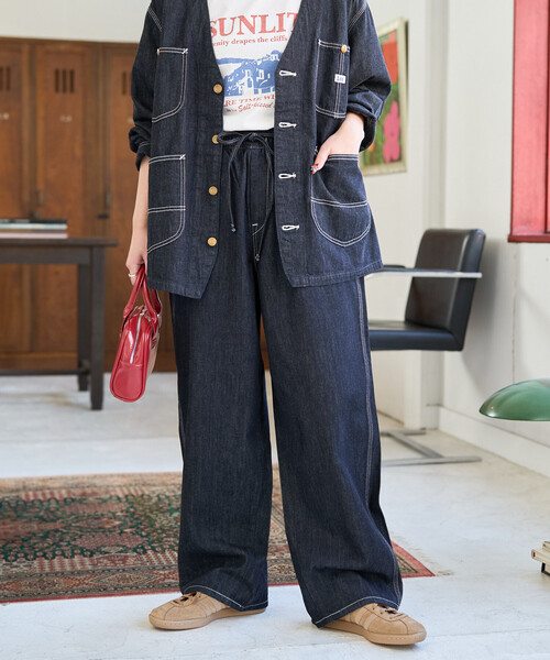 FREAK'S STORE(フリークスストア)の「限定展開 Lee × FREAK'S STORE/リー 別注 リラックス イージーパンツ(デニムパンツ・レディース・ブルー/ネイビー/サックスブルー・MEDIUM/SMALL)」の2枚目の写真