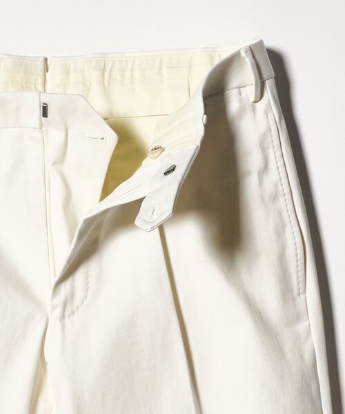 SOVEREIGN（ソブリン）の「＜SOVEREIGN＞サージ 1プリーツ テーパード スラックス ヨコストレッチ（スラックス・メンズ・ホワイト・46/48）」の4枚目の写真