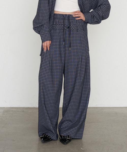 RAY CASSIN（レイカズン）の「【セットアップで着られる】ウエストレイヤードイージーチェックパンツ（その他パンツ・レディース・グレー系その他2/ネイビー/ベージュ系その他2・FREE）」の3枚目の写真