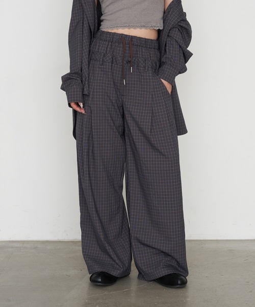 RAY CASSIN（レイカズン）の「【セットアップで着られる】ウエストレイヤードイージーチェックパンツ（その他パンツ・レディース・グレー系その他2/ネイビー/ベージュ系その他2・FREE）」の4枚目の写真