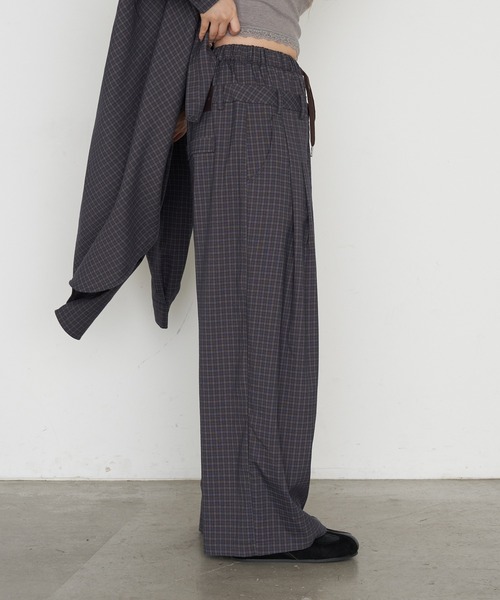 RAY CASSIN（レイカズン）の「【セットアップで着られる】ウエストレイヤードイージーチェックパンツ（その他パンツ・レディース・グレー系その他2/ネイビー/ベージュ系その他2・FREE）」の6枚目の写真