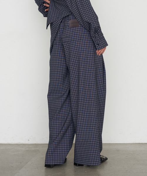 RAY CASSIN（レイカズン）の「【セットアップで着られる】ウエストレイヤードイージーチェックパンツ（その他パンツ・レディース・グレー系その他2/ネイビー/ベージュ系その他2・FREE）」の15枚目の写真