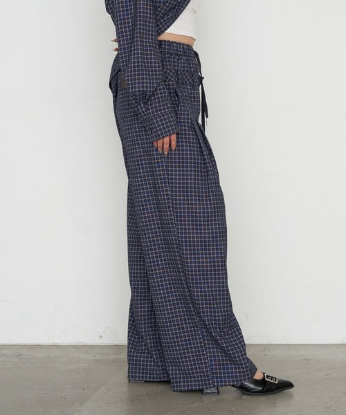 RAY CASSIN（レイカズン）の「【セットアップで着られる】ウエストレイヤードイージーチェックパンツ（その他パンツ・レディース・グレー系その他2/ネイビー/ベージュ系その他2・FREE）」の16枚目の写真