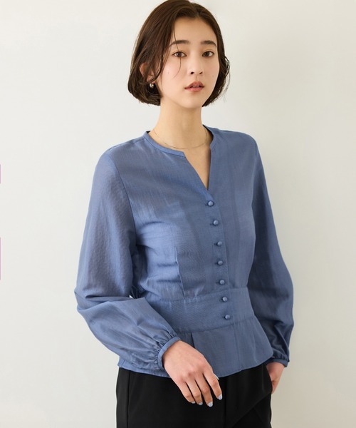 ROPE'（ロペ）の「カールマイヤーウエストタックペプラムブラウス/イージーケア（シャツ/ブラウス・レディース・ブルー系その他4/ピンク系その他2・38）」の2枚目の写真