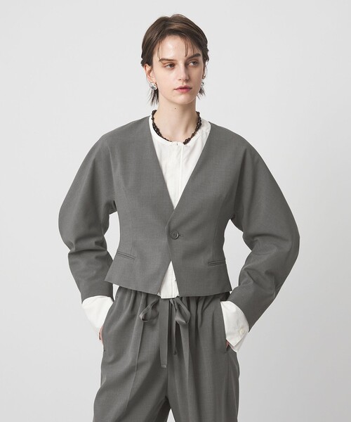 ASTRAET（アストラット）の「＜ASTRAET＞カーブスリーブ ノーカラージャケット（ノーカラージャケット・レディース・ブラック/グレー系・FREE）」の2枚目の写真