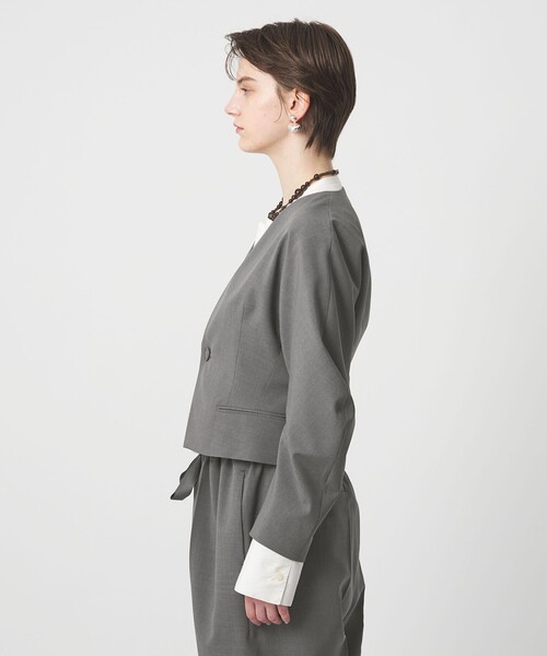 ASTRAET（アストラット）の「＜ASTRAET＞カーブスリーブ ノーカラージャケット（ノーカラージャケット・レディース・ブラック/グレー系・FREE）」の7枚目の写真