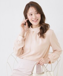 【手洗い可/日本製/通勤】ネックデザインブラウス