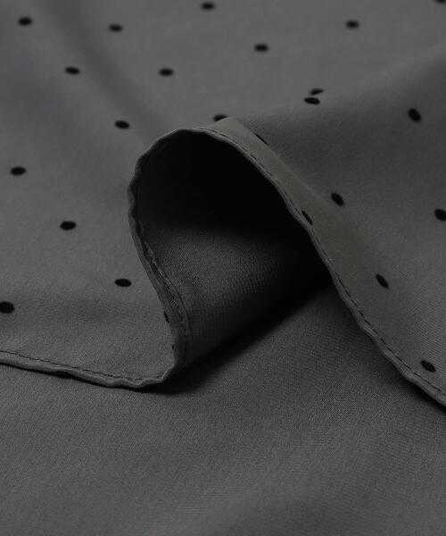 SENSE OF PLACE by URBAN RESEARCH（センスオブプレイスバイアーバンリサーチ）の「『イージーケア』ドットアソートTブラウス（シャツ/ブラウス・レディース・グレー系その他/ホワイト系その他/ベージュ・ONE）」の8枚目の写真