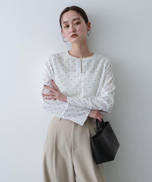 SENSE OF PLACE by URBAN RESEARCH（センスオブプレイスバイアーバンリサーチ）の「『イージーケア』ドットアソートTブラウス（シャツ/ブラウス・レディース・グレー系その他/ホワイト系その他/ベージュ・ONE）」の10枚目の写真