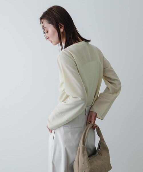 SENSE OF PLACE by URBAN RESEARCH（センスオブプレイスバイアーバンリサーチ）の「『イージーケア』ドットアソートTブラウス（シャツ/ブラウス・レディース・グレー系その他/ホワイト系その他/ベージュ・ONE）」の18枚目の写真