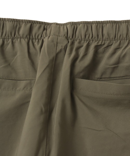 PUMA(プーマ)の「PUMA WEBBING SHORT PANTS / プーマ ユニセックス ウェビング ショート パンツ(その他パンツ・メンズ・ベージュ/ブラック/グリーン・XL/L/M/S)」の6枚目の写真