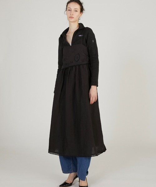 crinkle crinkle crinkle（クリンクルクリンクルクリンクル）の「【crinkle crinkle crinkle】embroidey chief cami onepiece/エンブロイダリーチーフキャミワンピース（ワンピース・レディース・ホワイト/ブラック・FREE）」の2枚目の写真