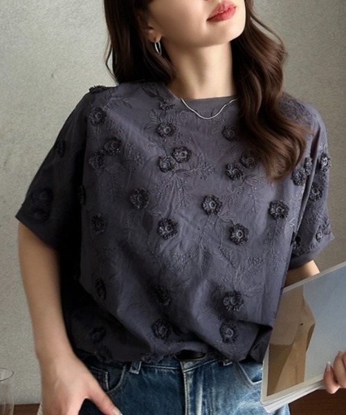 Eclat one（エクラワン）の「【Eclat one】フラワー 刺繍 ドルマン プルオーバー（Tシャツ/カットソー・レディース・オフホワイト/チャコール/レッド・FREE）」の9枚目の写真